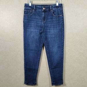 04108 Talbots medium wash Everyday Relaxed jeans 4P